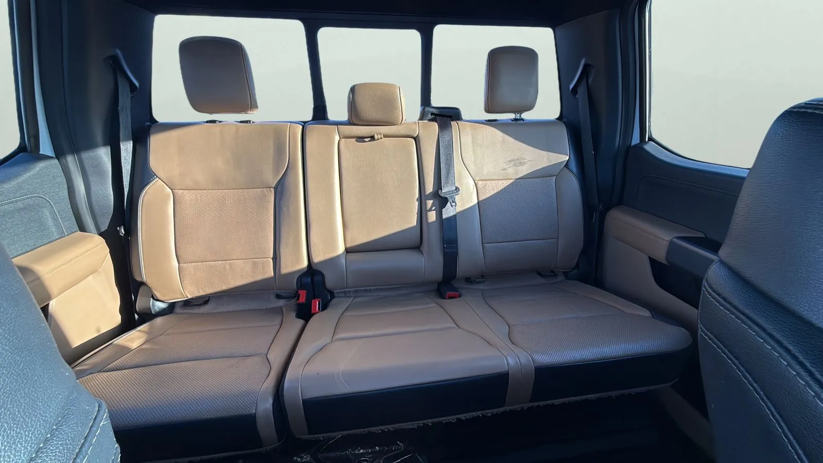 Ford F350SD photo 25