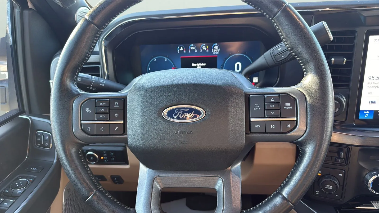 Ford F350SD photo 14