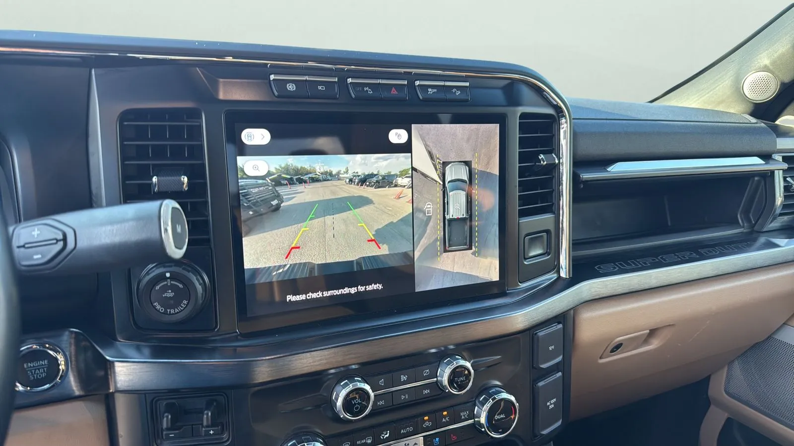 Ford F350SD photo 18