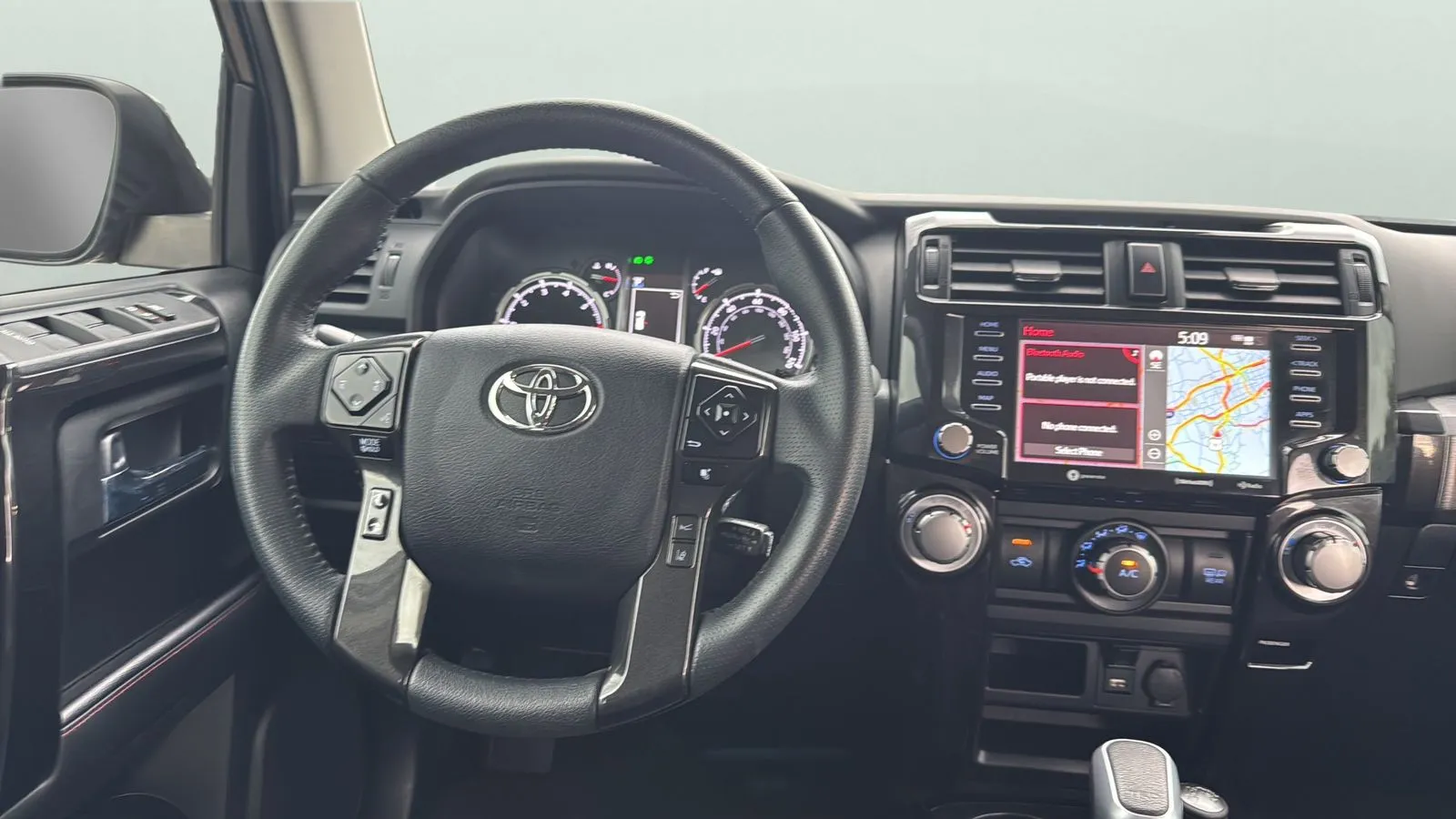 Toyota 4Runner photo 9