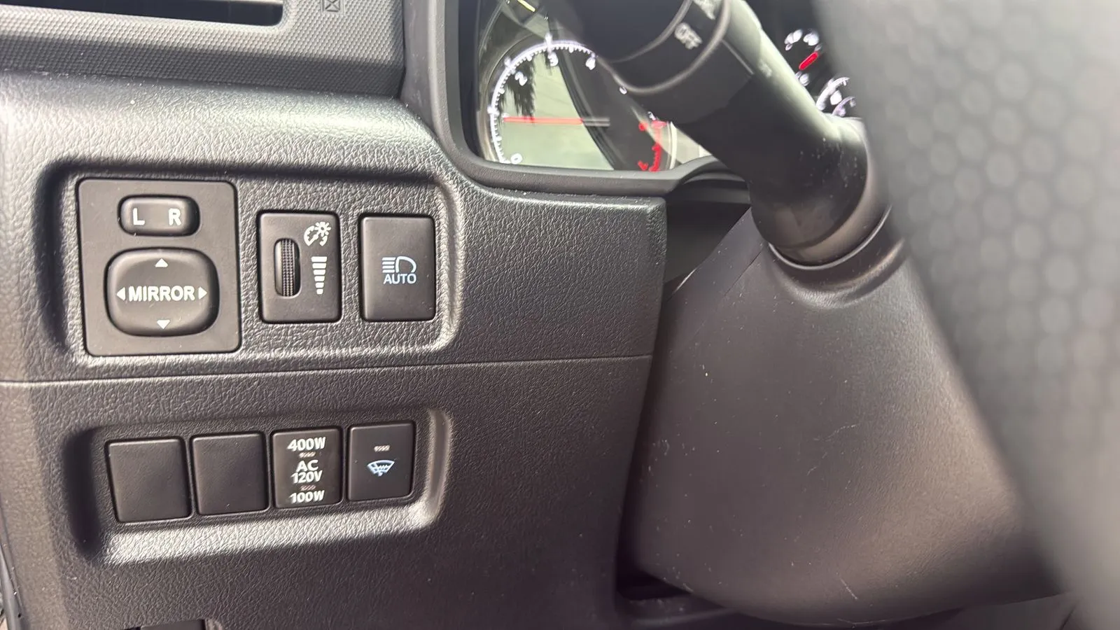 Toyota 4Runner photo 14