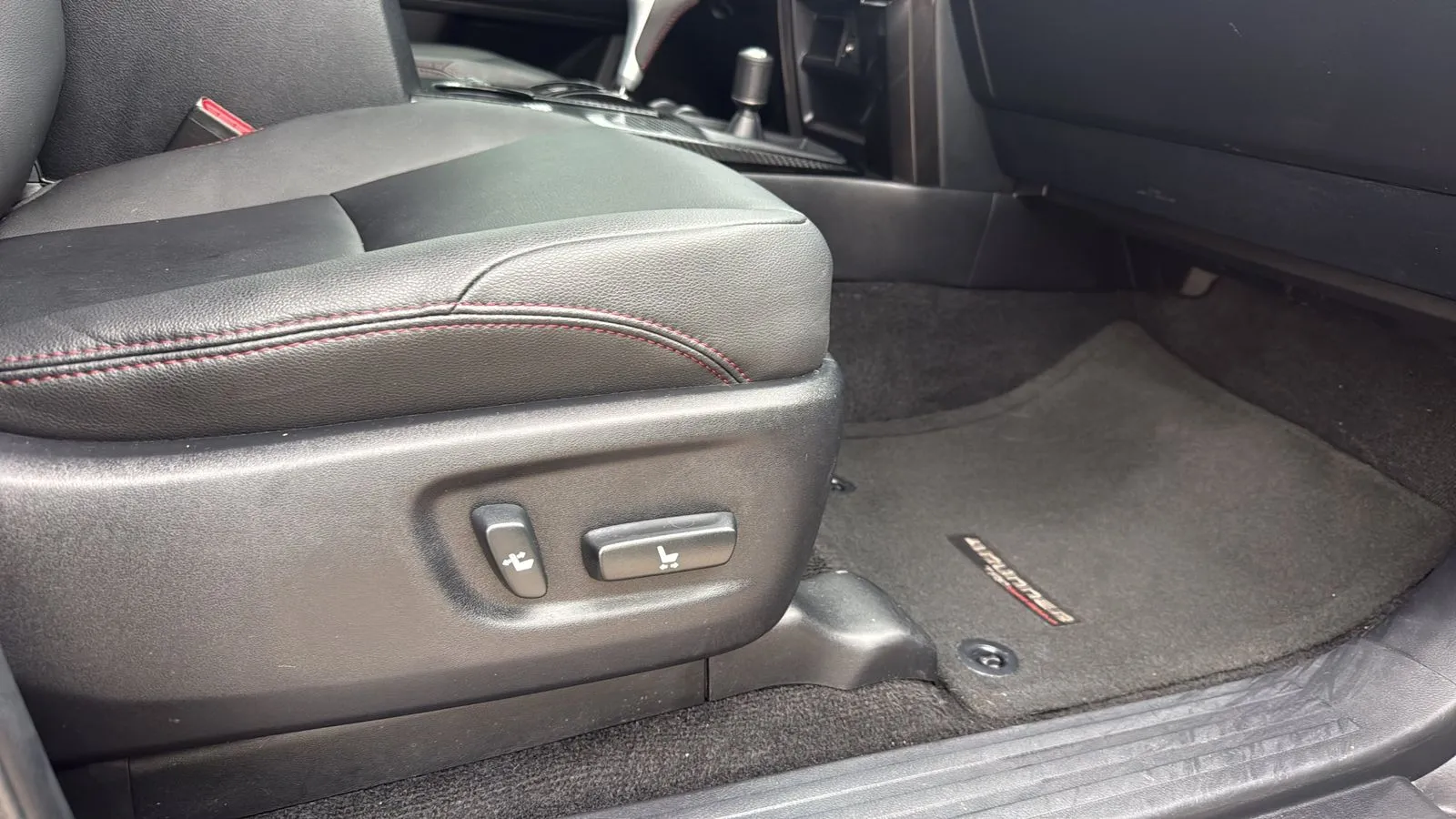 Toyota 4Runner photo 21