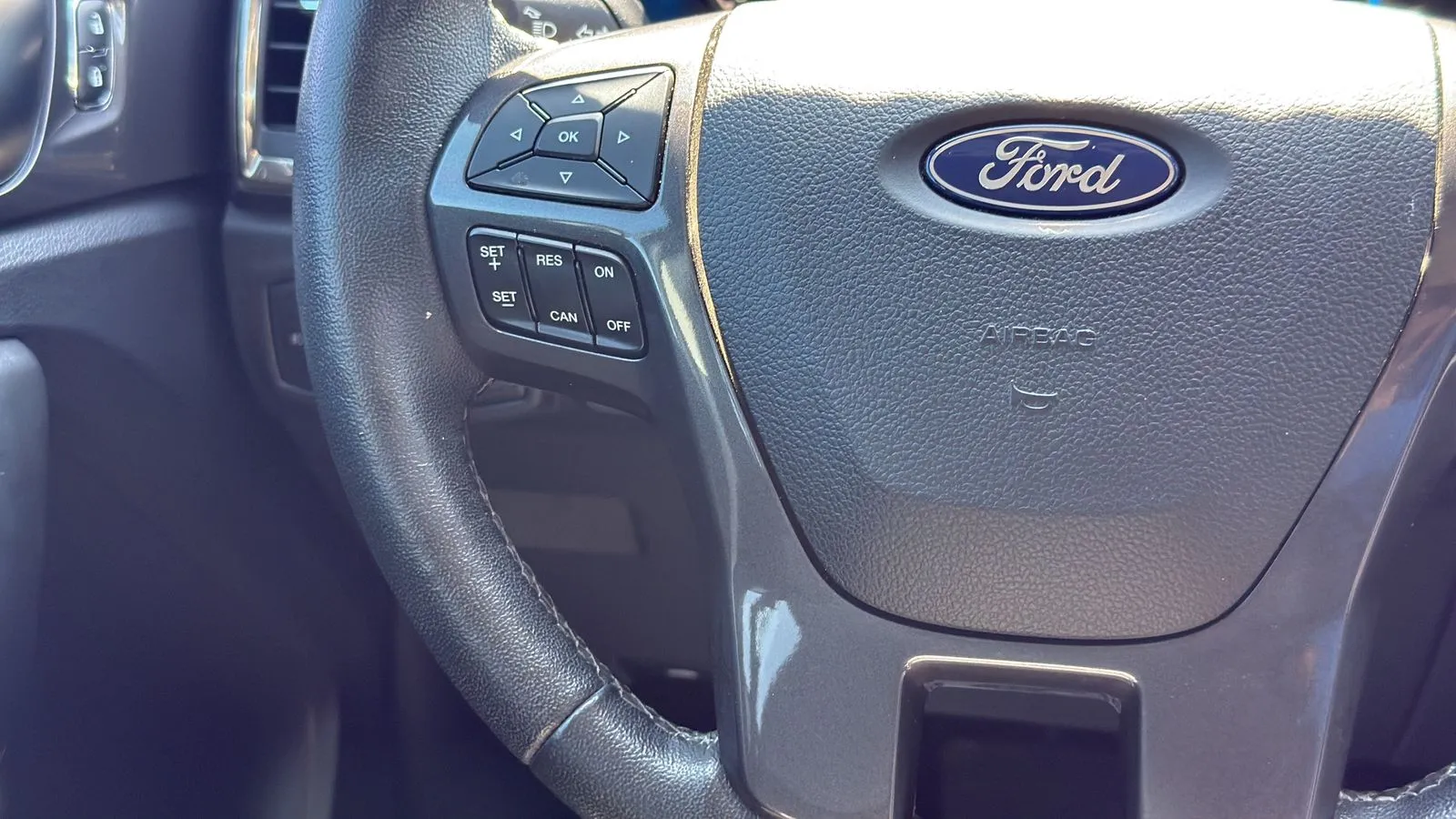 Ford Ranger photo 14
