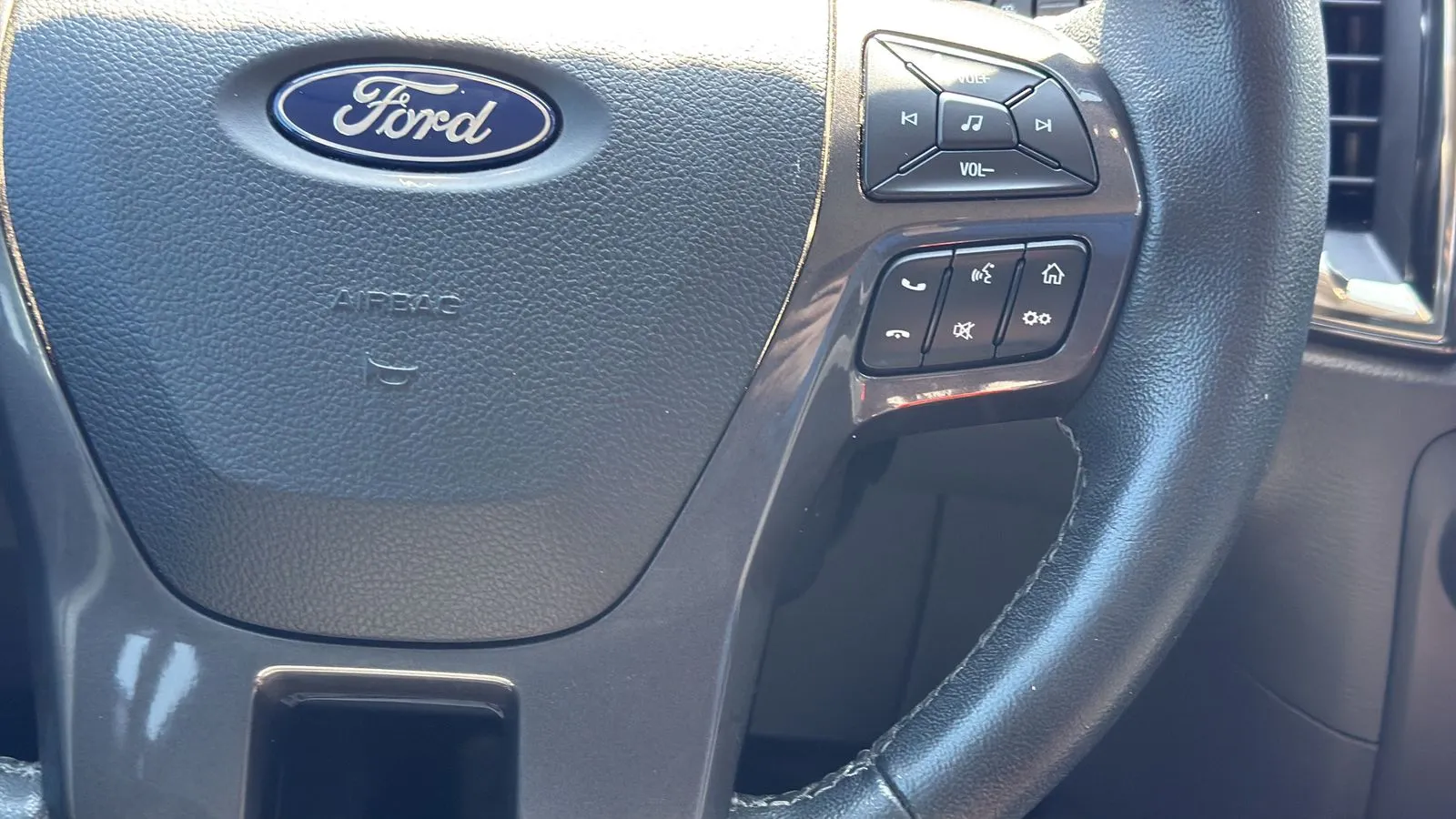 Ford Ranger photo 13