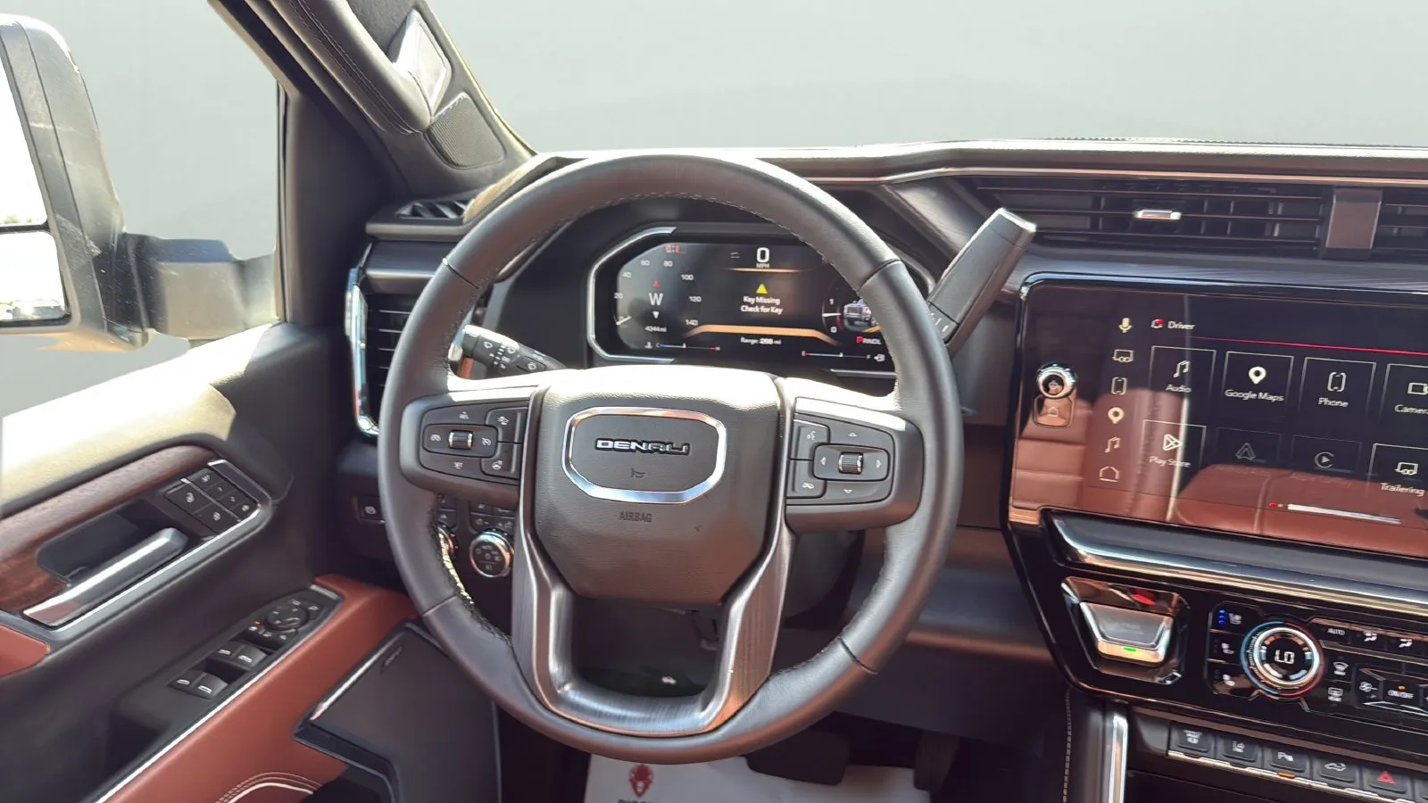 GMC Sierra photo 12