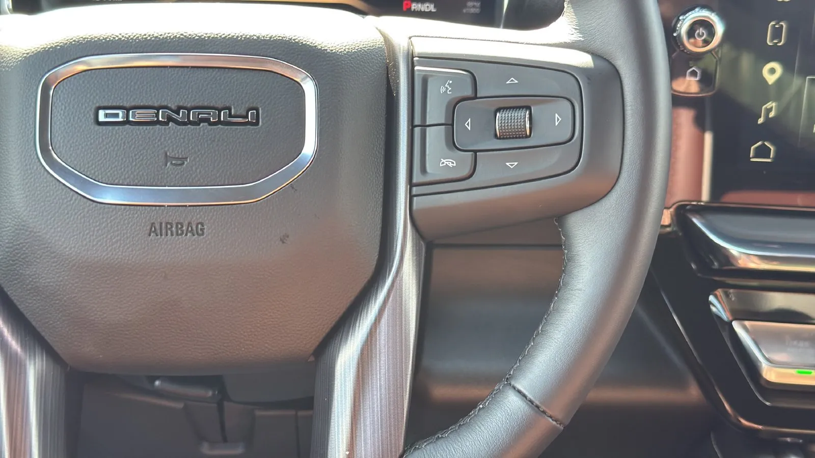 GMC Sierra photo 15