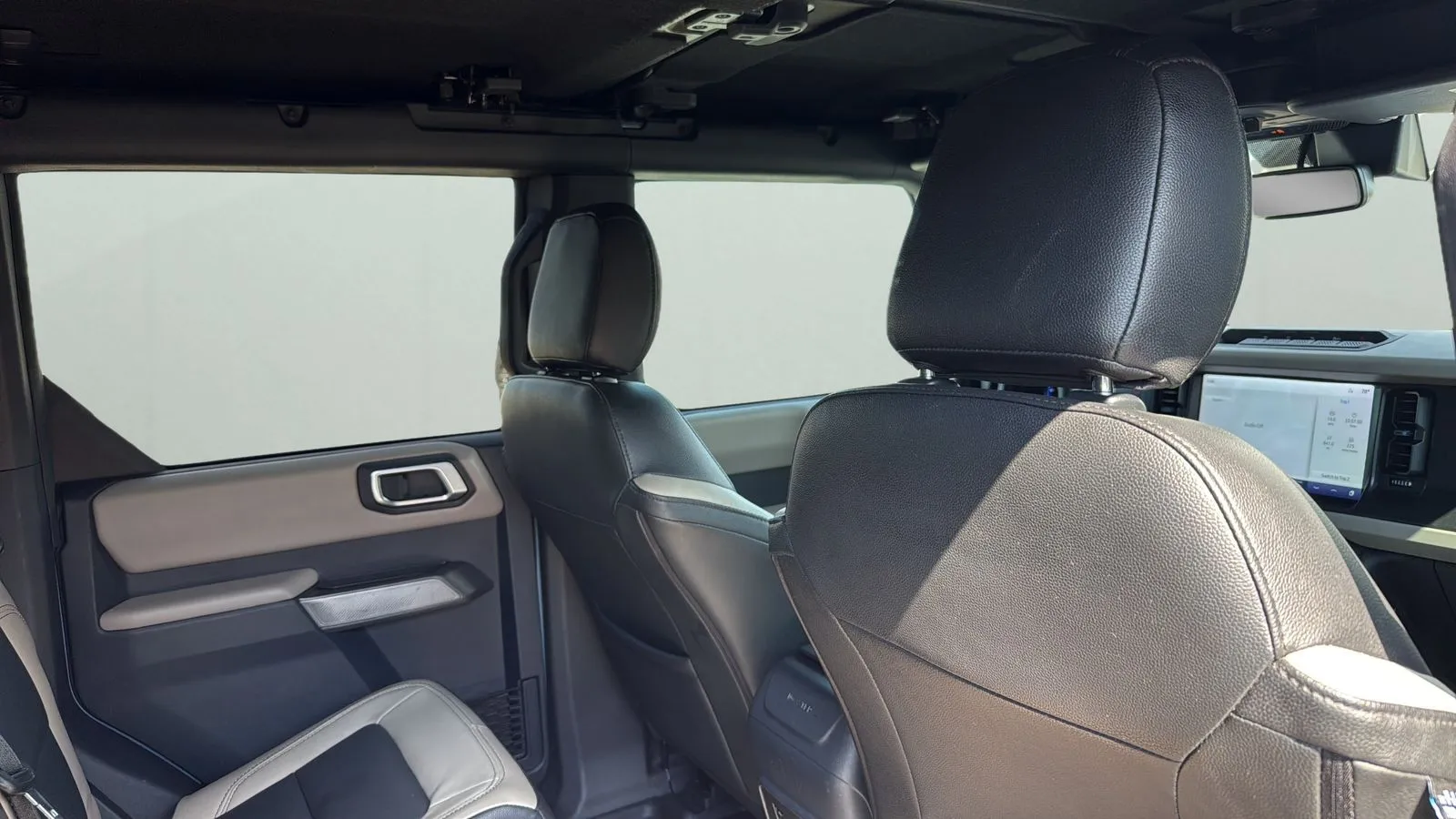 Ford Bronco photo 28