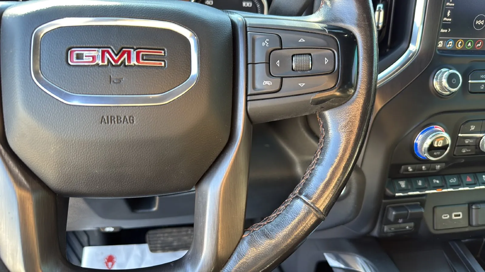 GMC Sierra photo 15