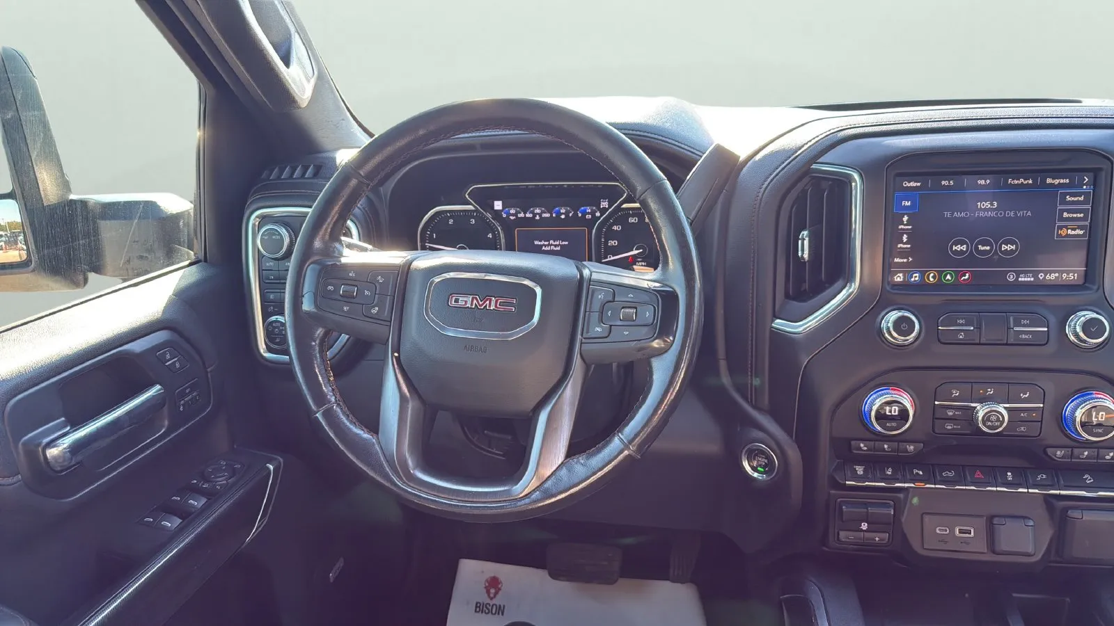 GMC Sierra photo 12