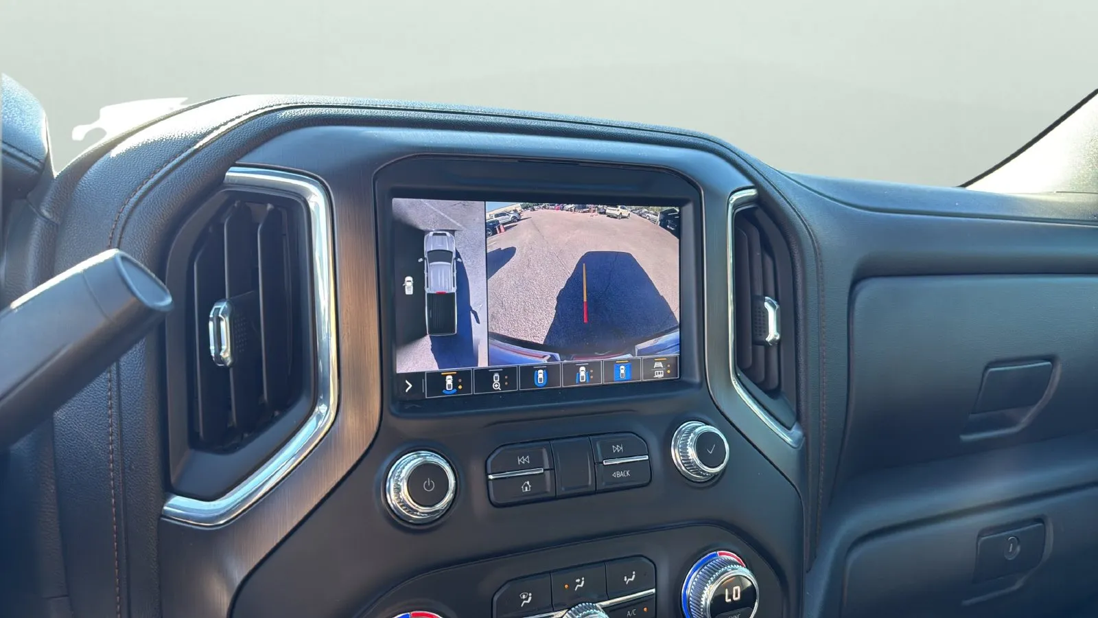 GMC Sierra photo 18