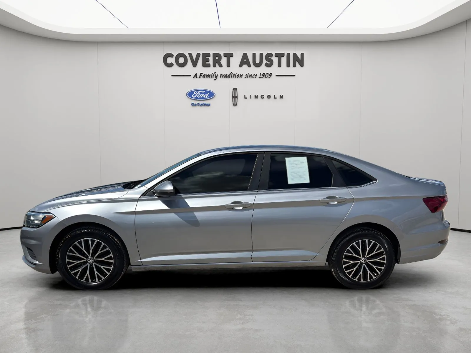 Volkswagen Jetta photo 2