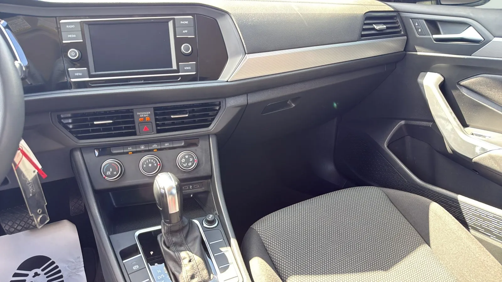 Volkswagen Jetta photo 18