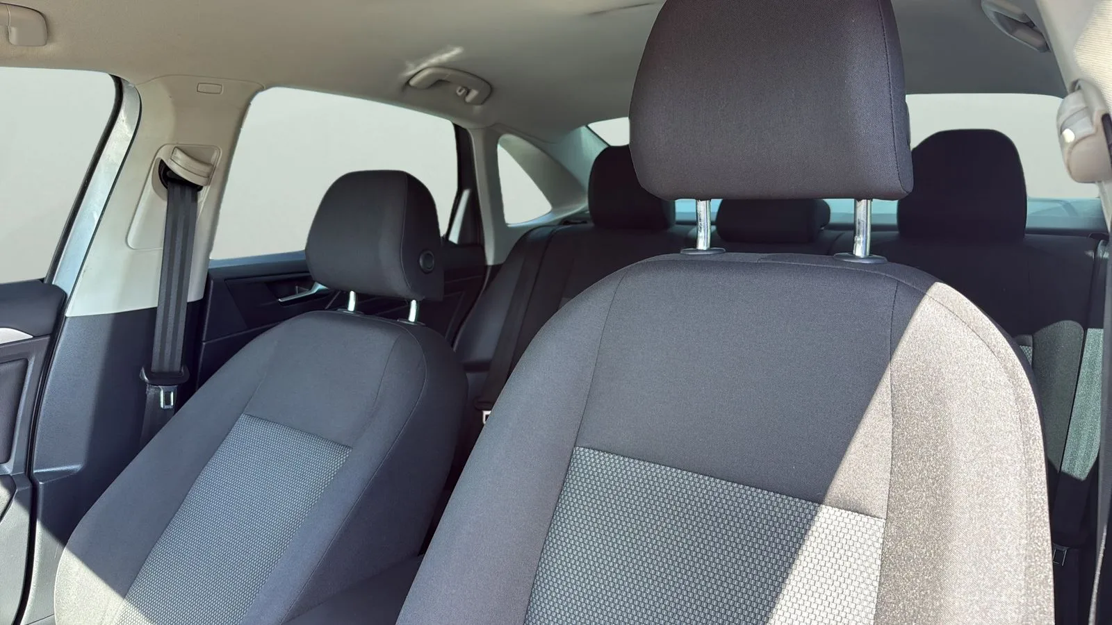 Volkswagen Jetta photo 9