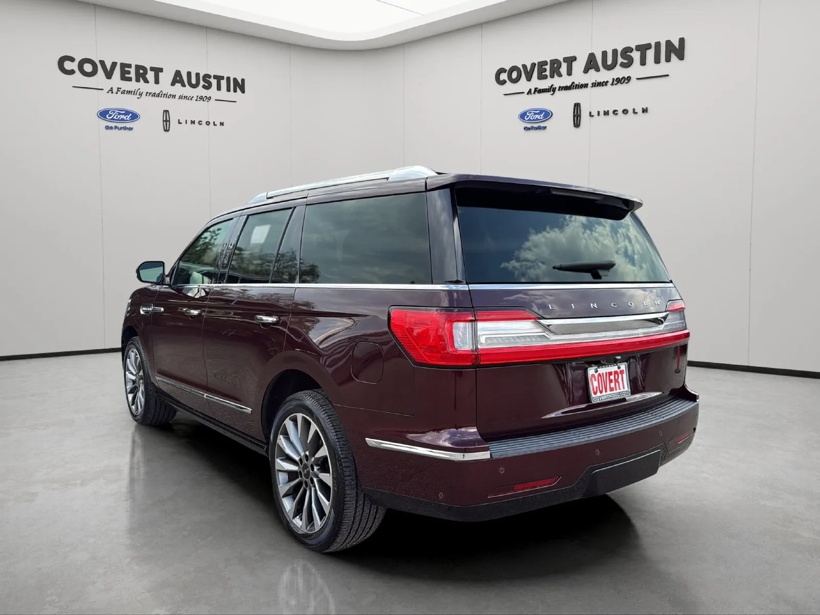 Lincoln Navigator photo 3