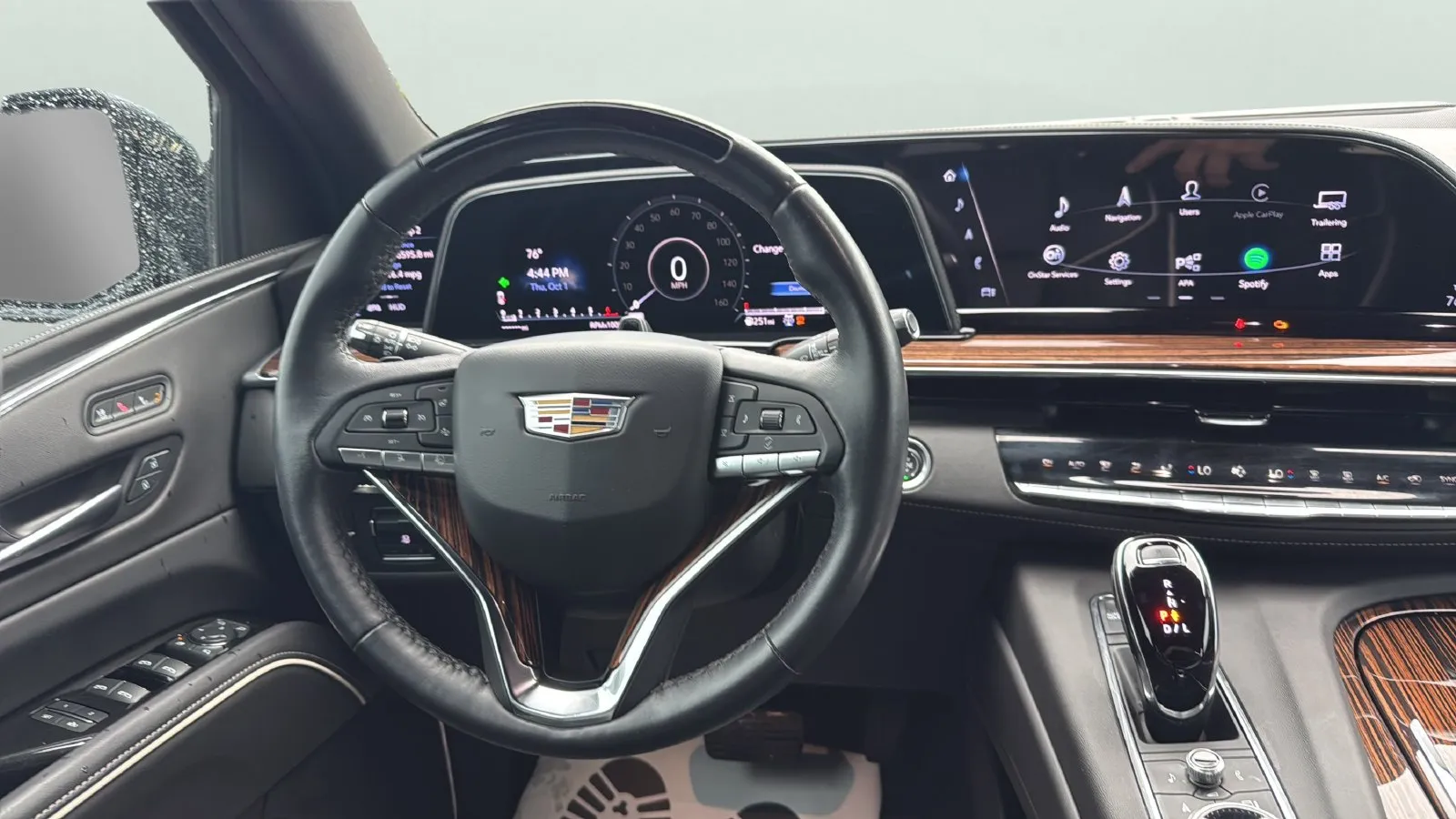 Cadillac Escalade ESV photo 19