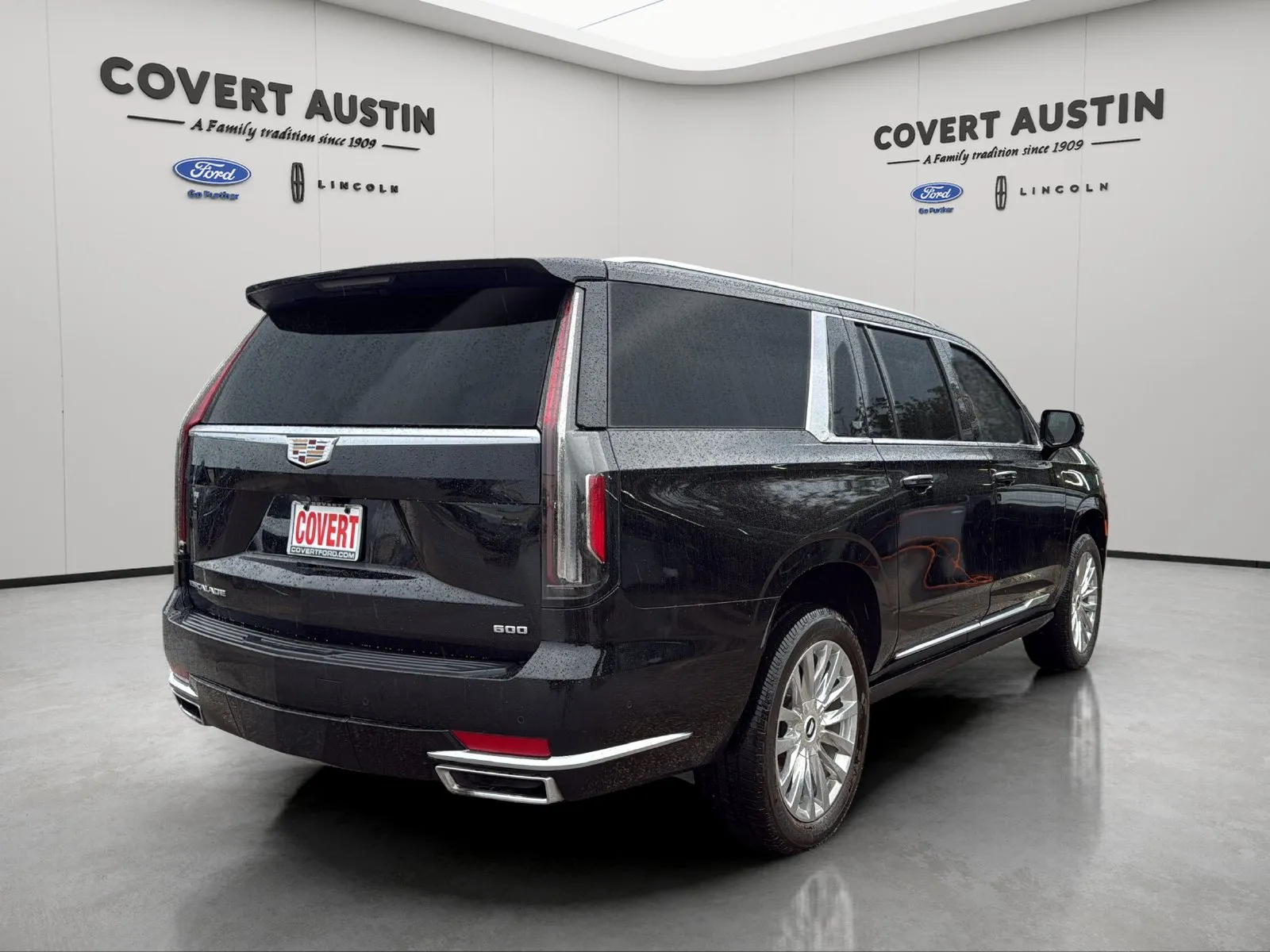 Cadillac Escalade ESV photo 5