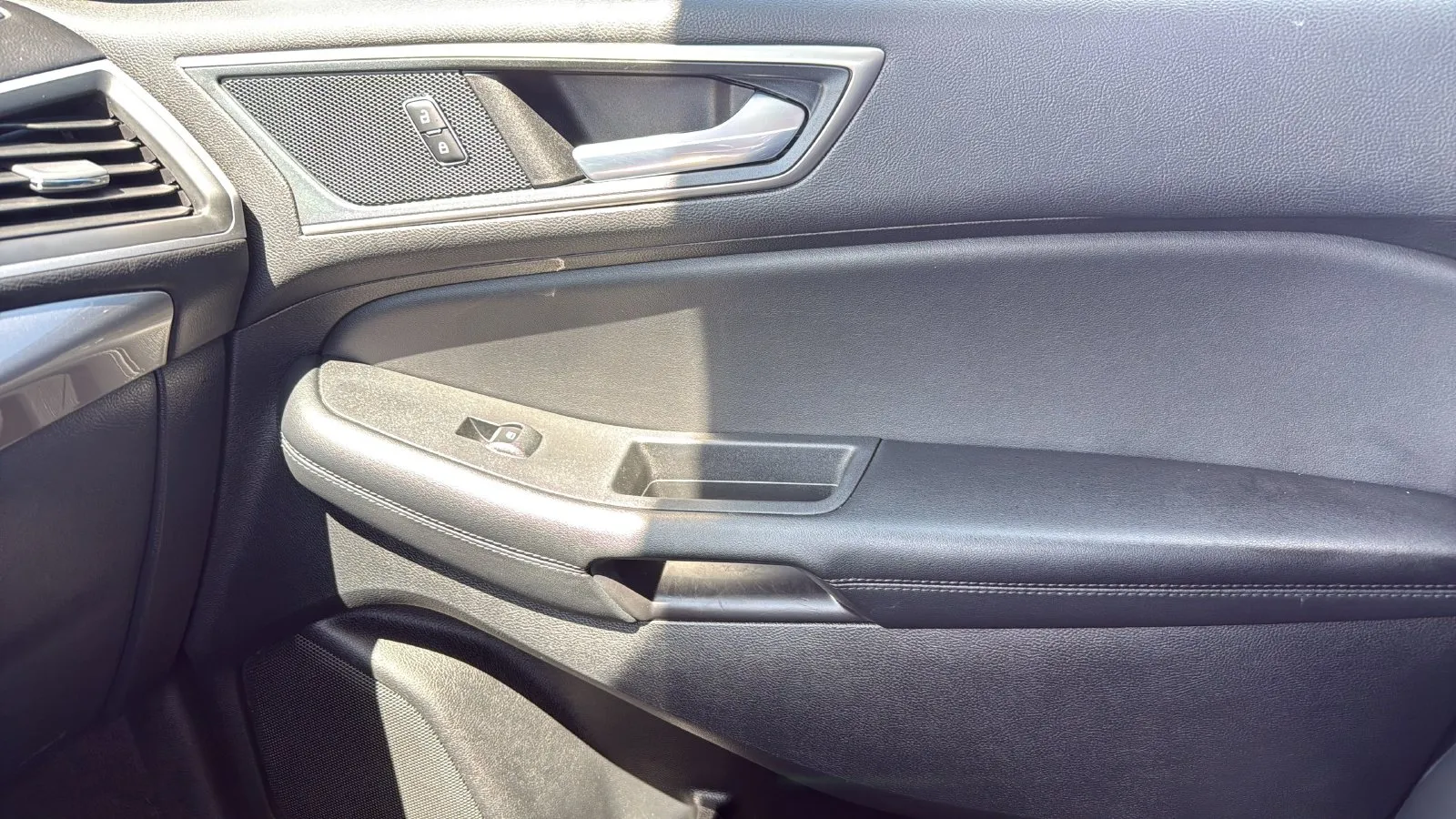 Ford Edge photo 23