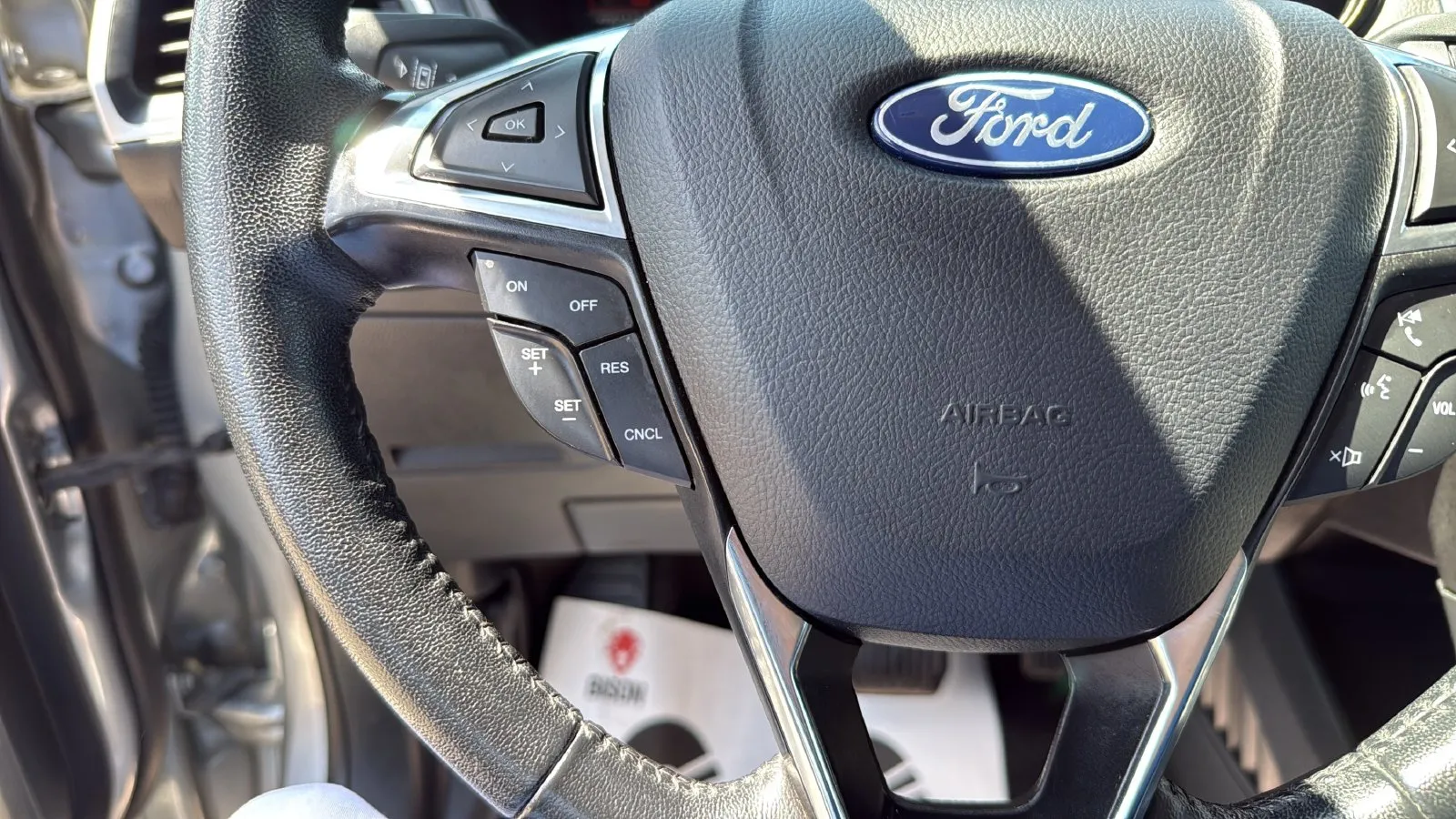 Ford Edge photo 16