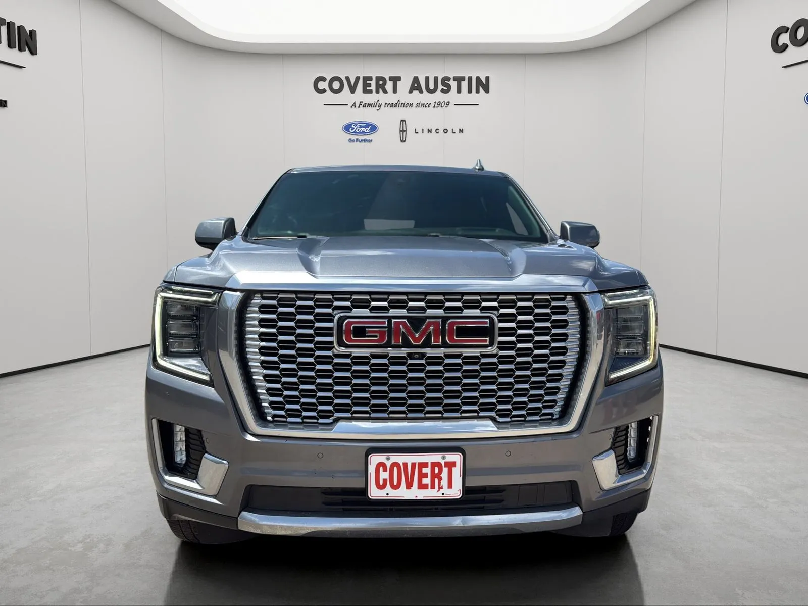 GMC Yukon photo 8