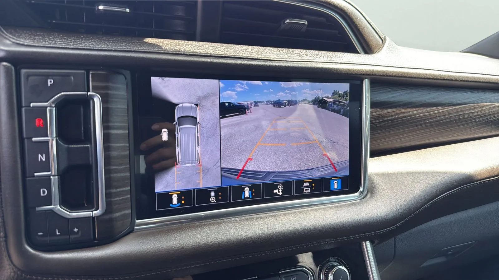 GMC Yukon photo 18