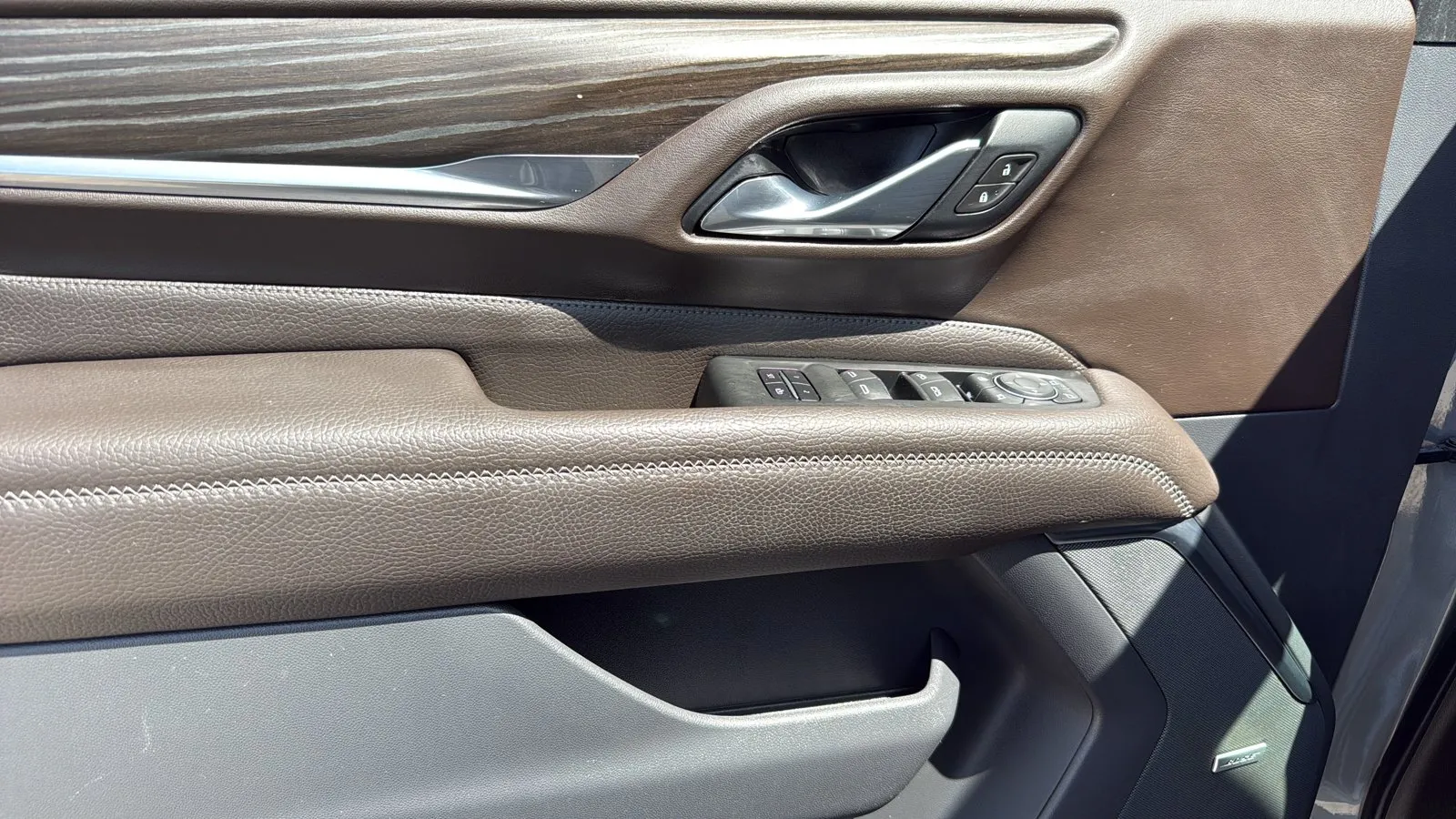 GMC Yukon photo 11