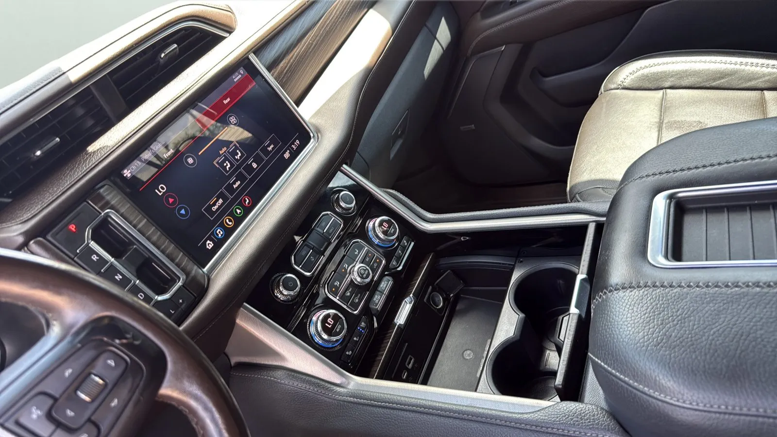 GMC Yukon photo 20