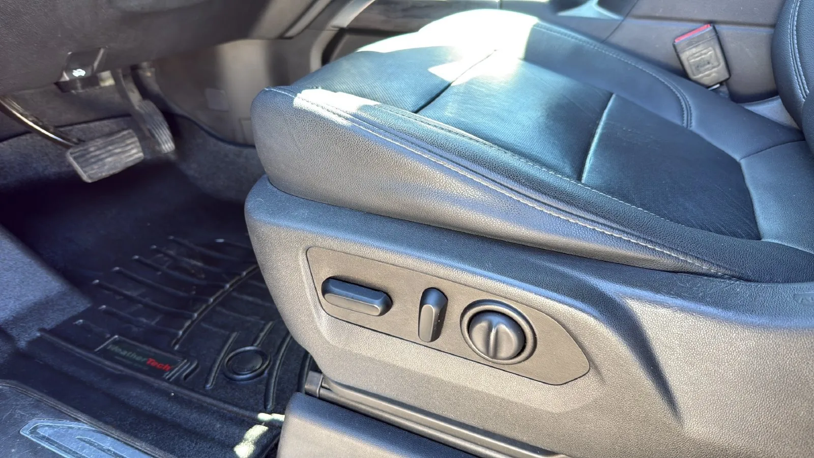 Chevrolet Silverado photo 10
