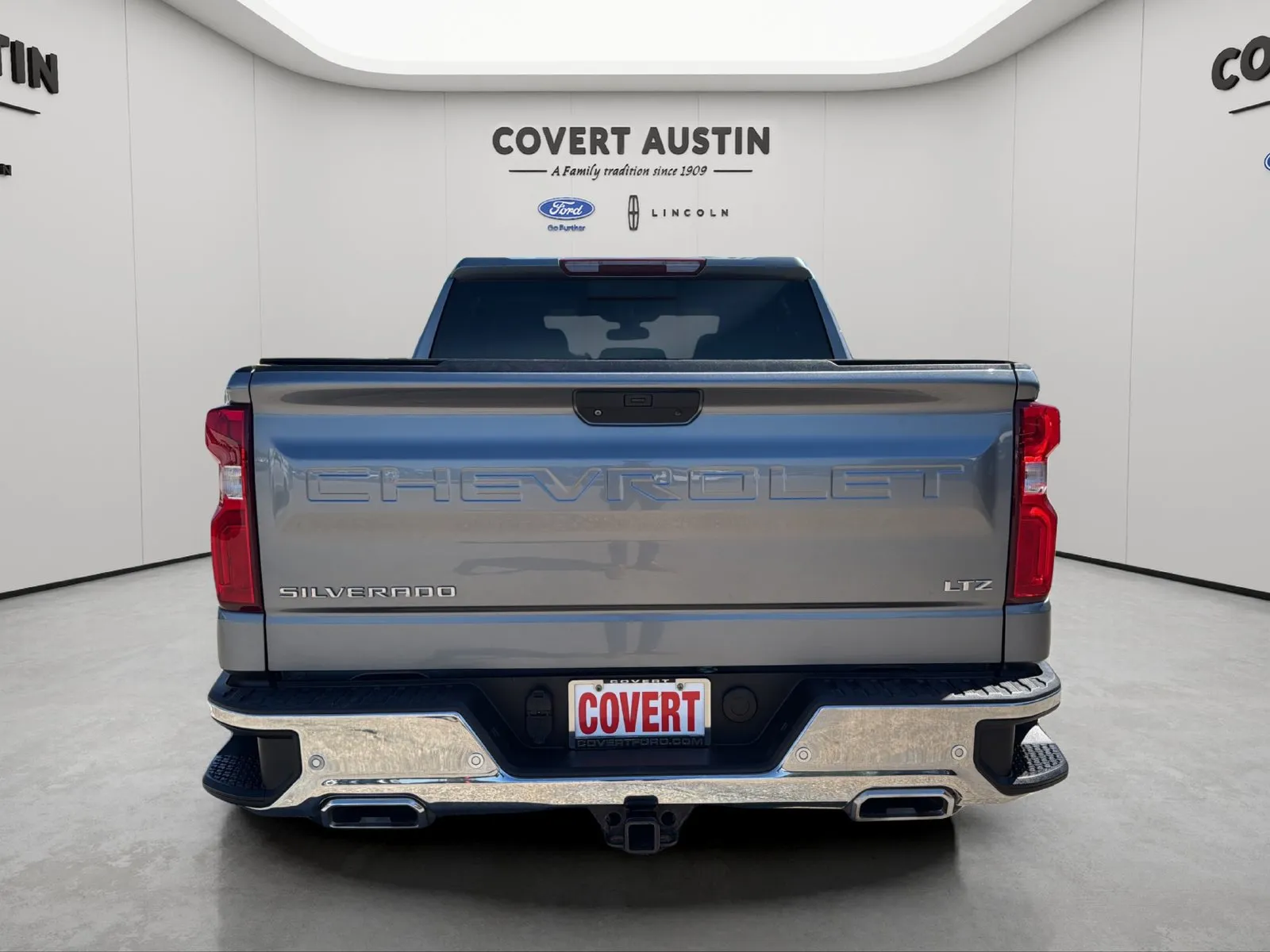 Chevrolet Silverado photo 4