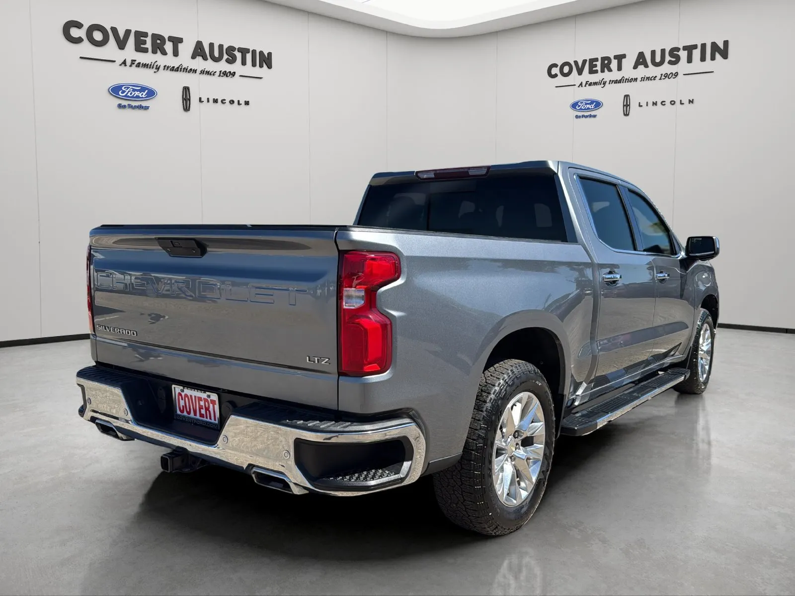 Chevrolet Silverado photo 5