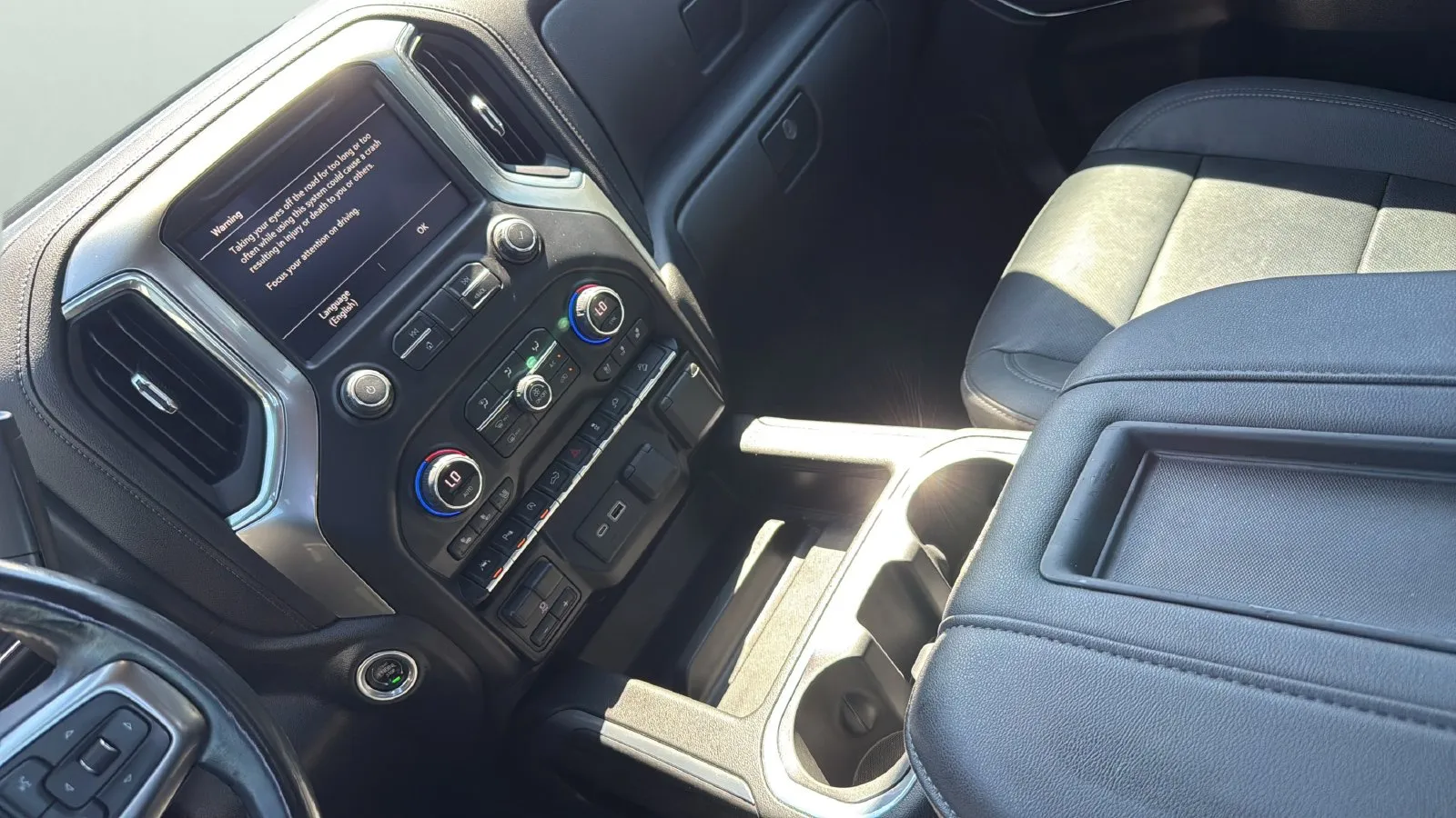 Chevrolet Silverado photo 20