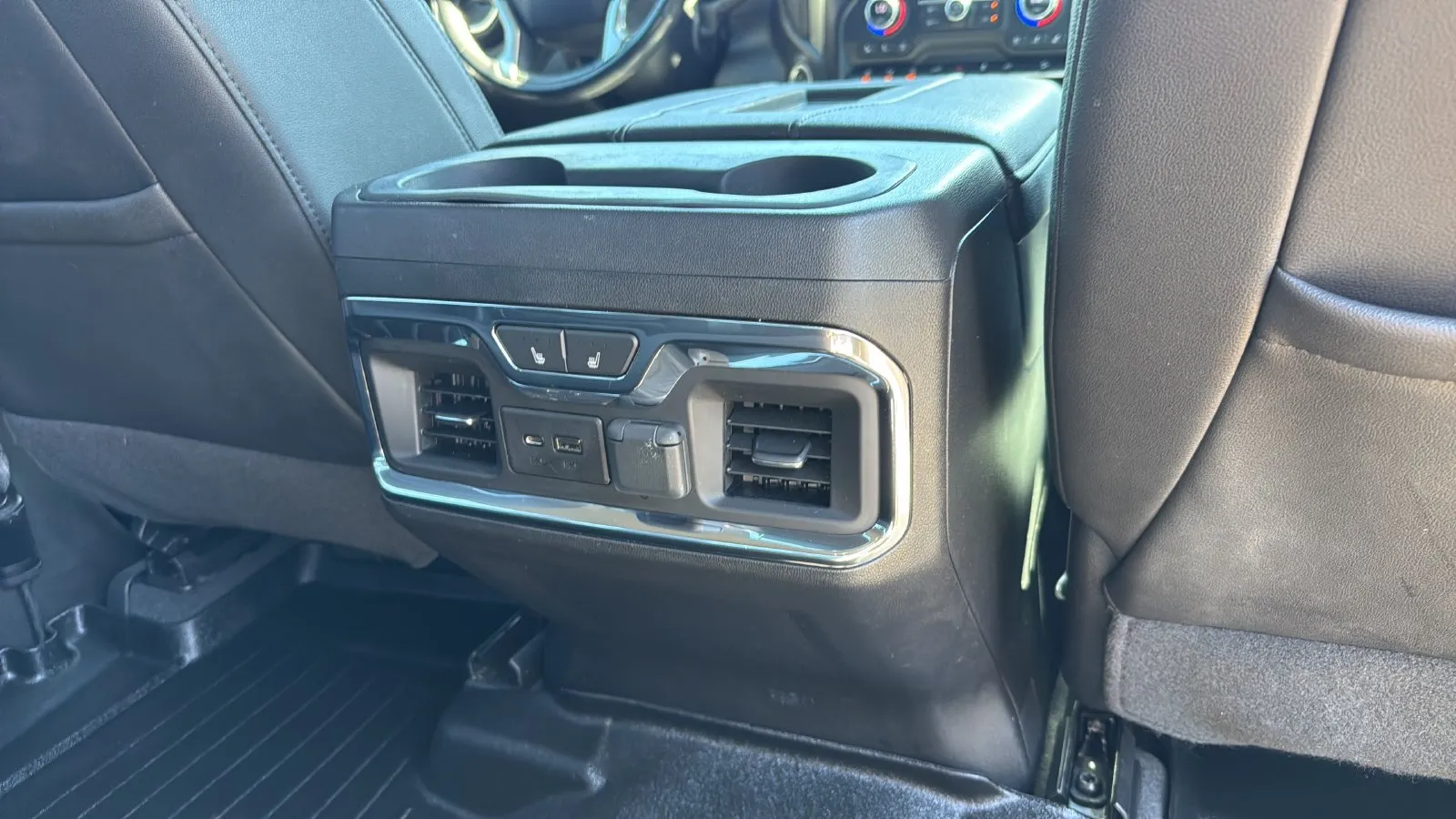 Chevrolet Silverado photo 26