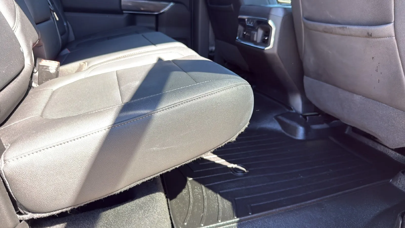 Chevrolet Silverado photo 25