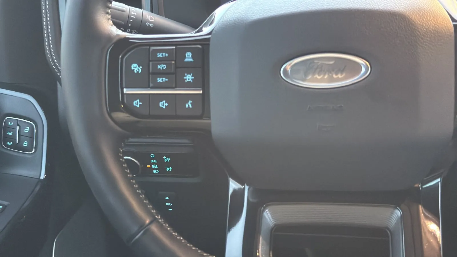 Ford F-150 photo 16