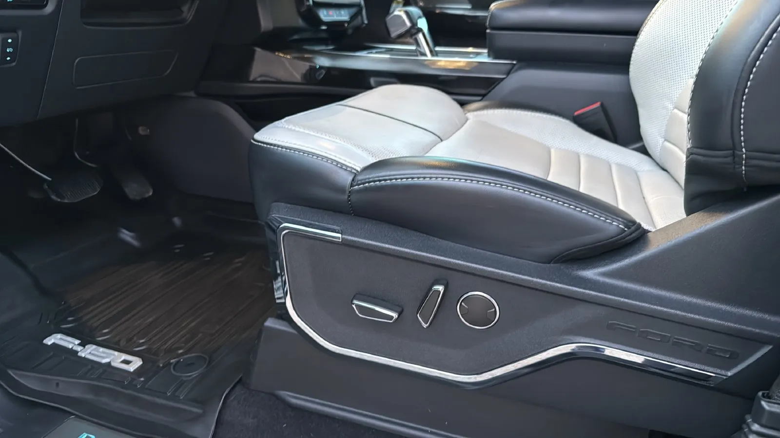 Ford F-150 photo 10