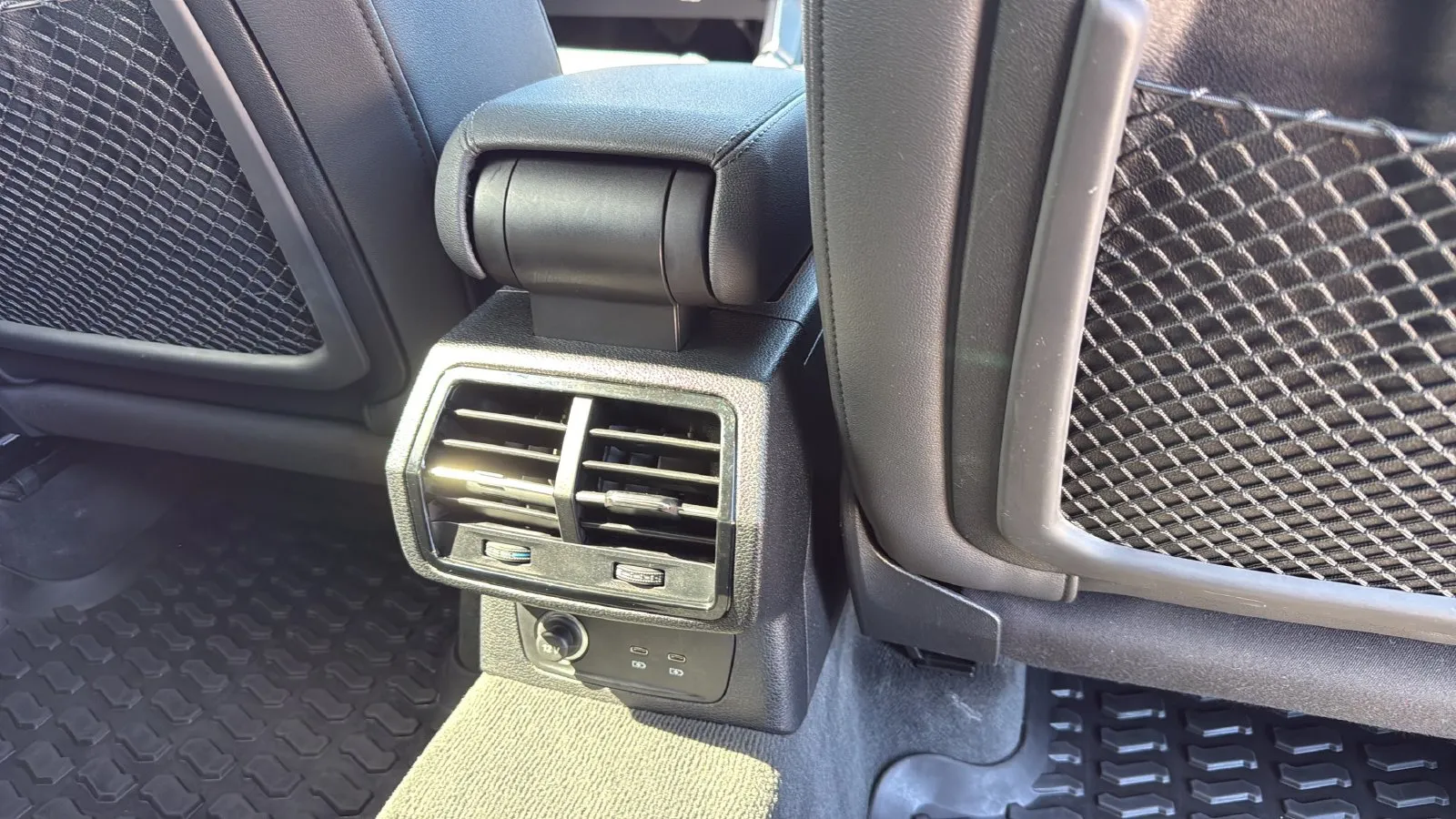 Audi Q3 photo 23