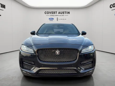 More photos of 2020 Jaguar F-PACE 30t R-Sport at Covert Ford Lincoln, TX