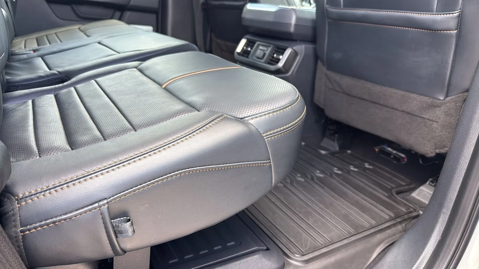 Ford F-150 photo 26