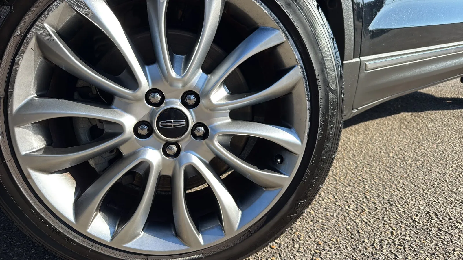 Lincoln MKC photo 26