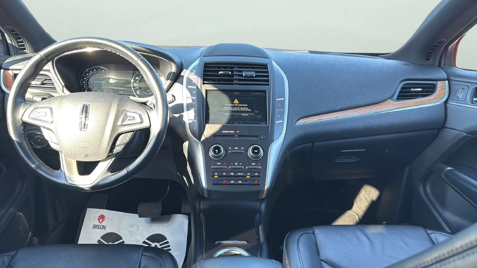 Lincoln MKC photo 18