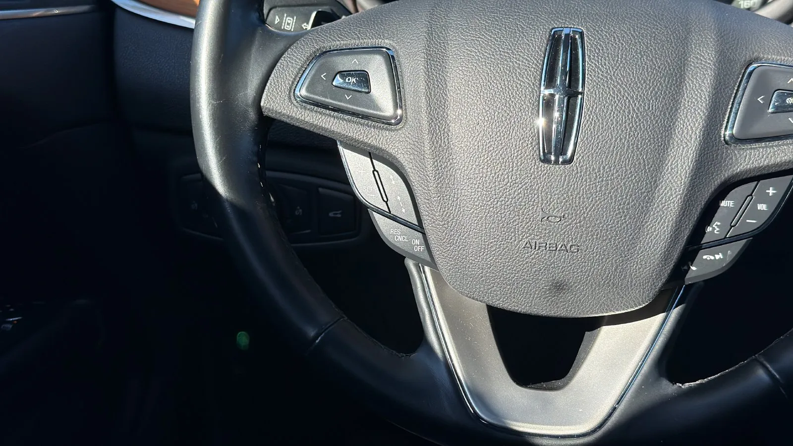 Lincoln MKC photo 13