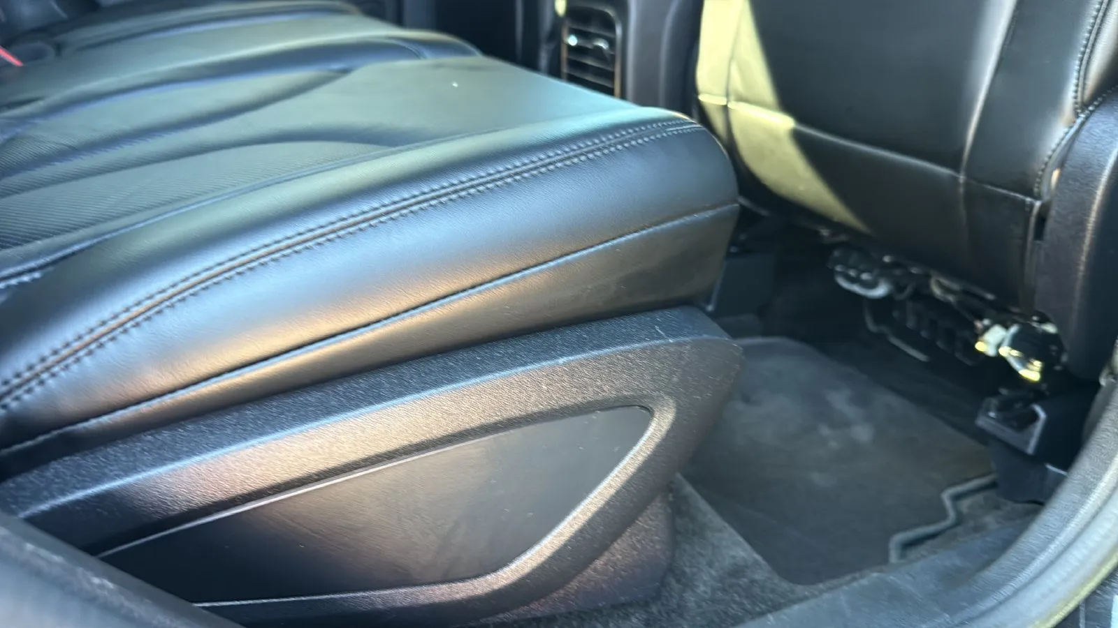 Lincoln MKC photo 23