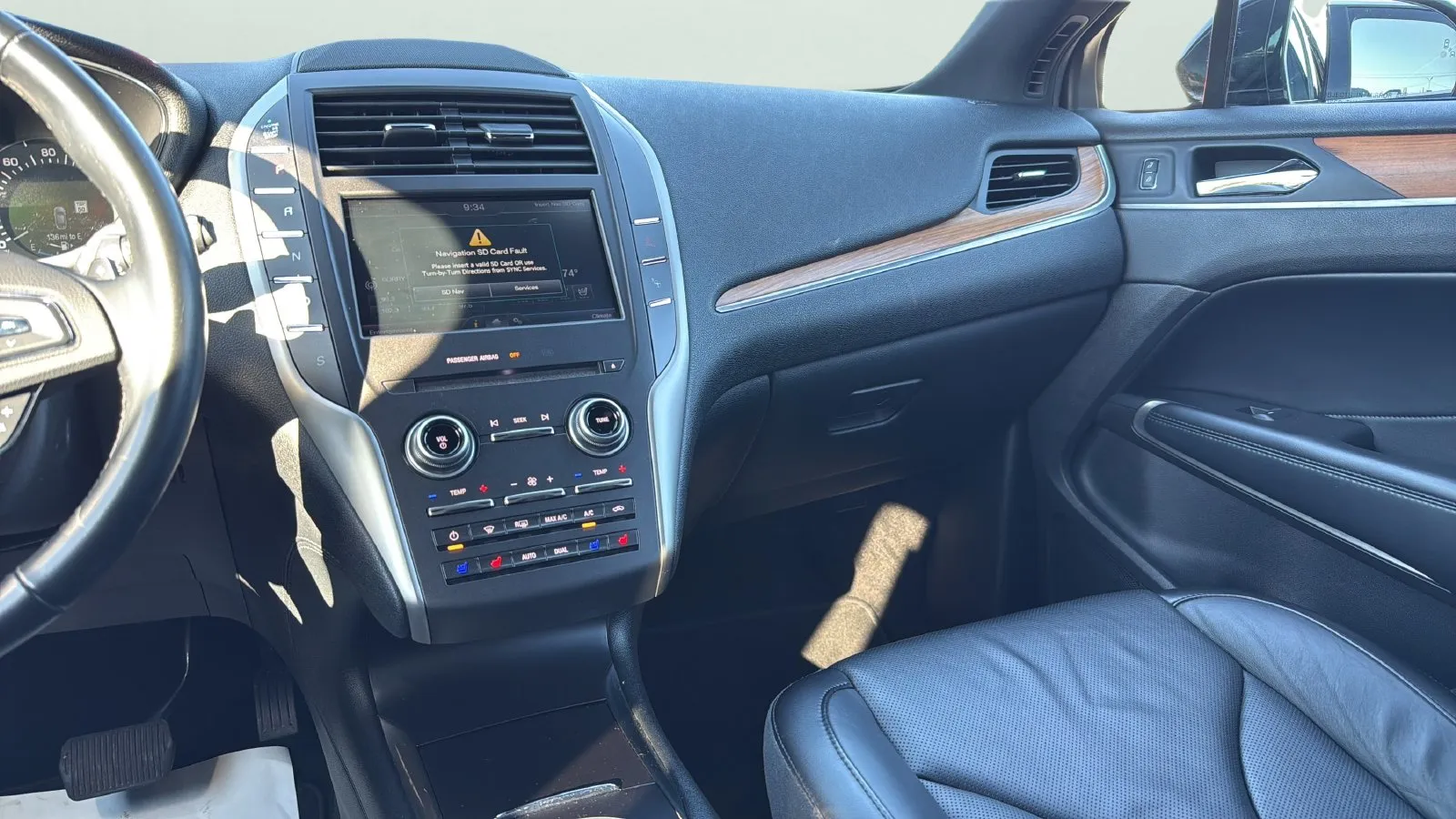 Lincoln MKC photo 16