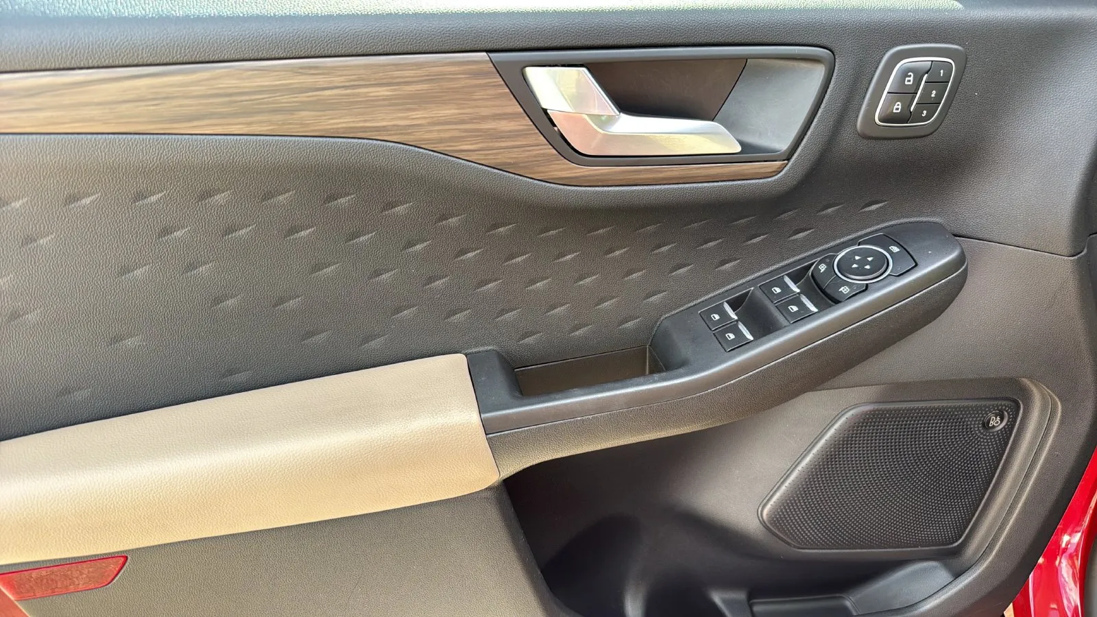 Ford Escape photo 9