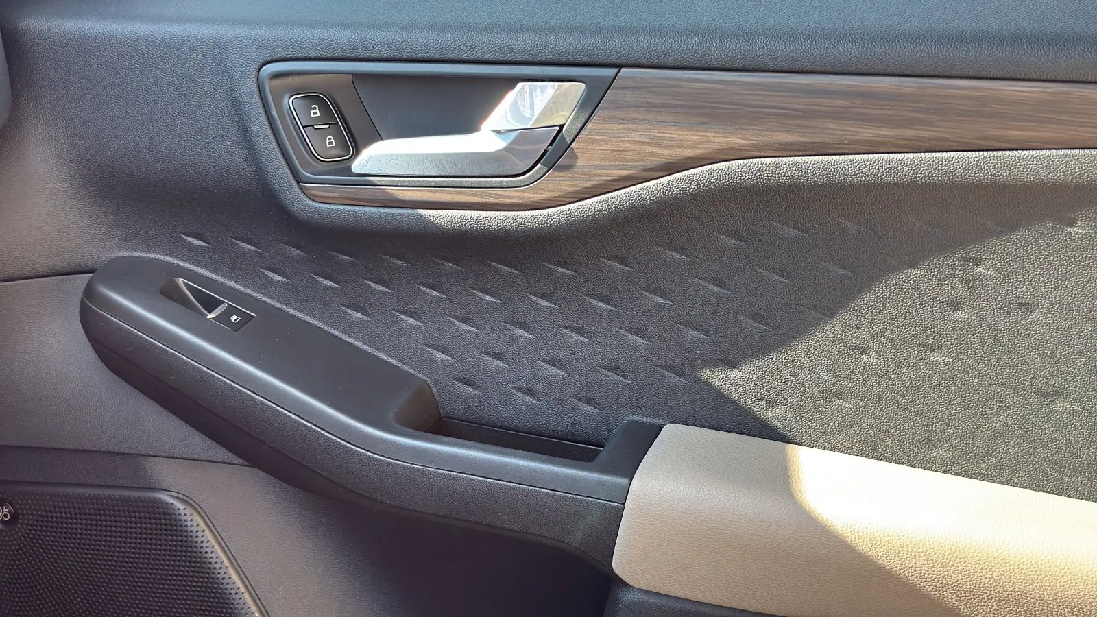 Ford Escape photo 21
