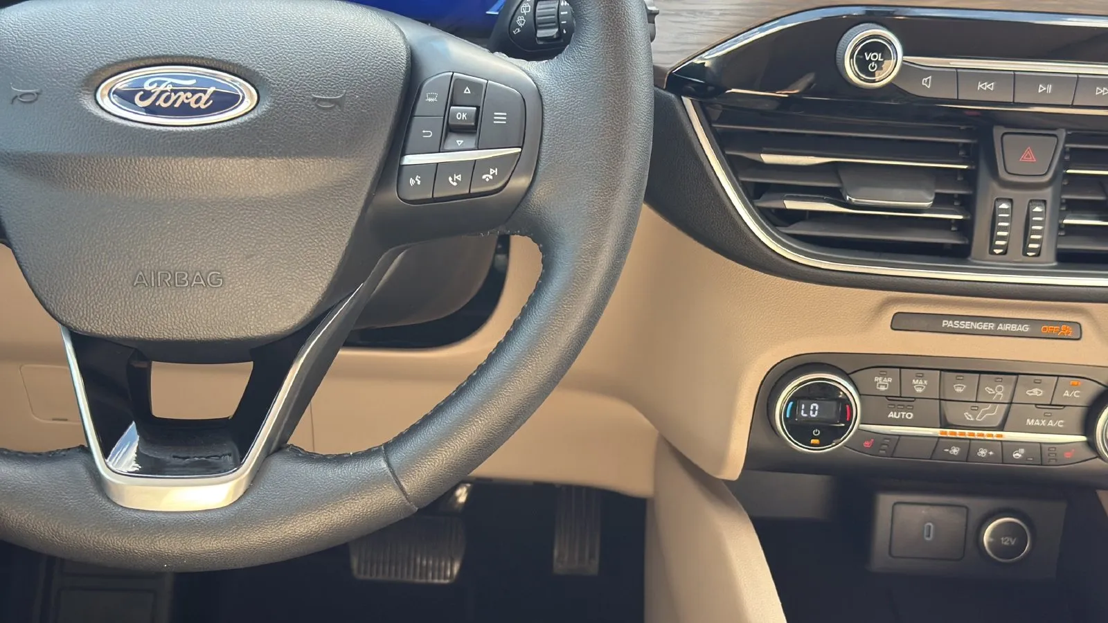 Ford Escape photo 13