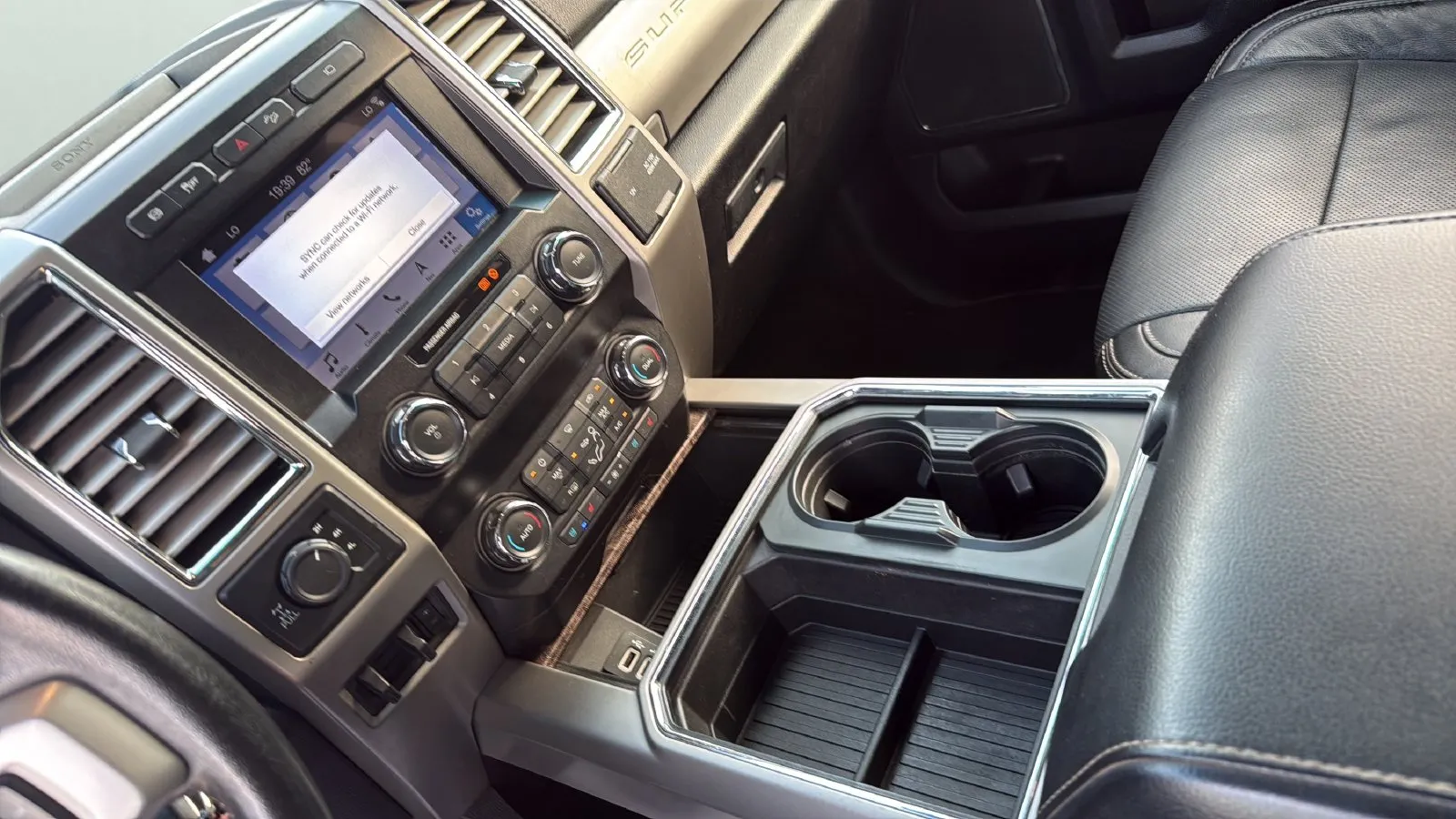 Ford F-250SD photo 19