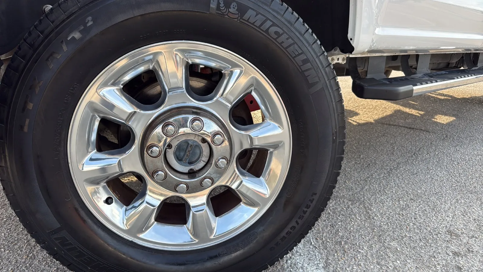 Ford F-250SD photo 28