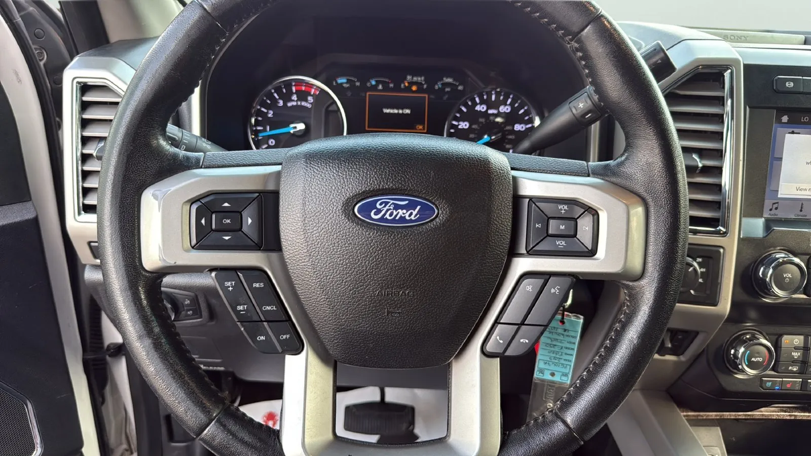 Ford F-250SD photo 13