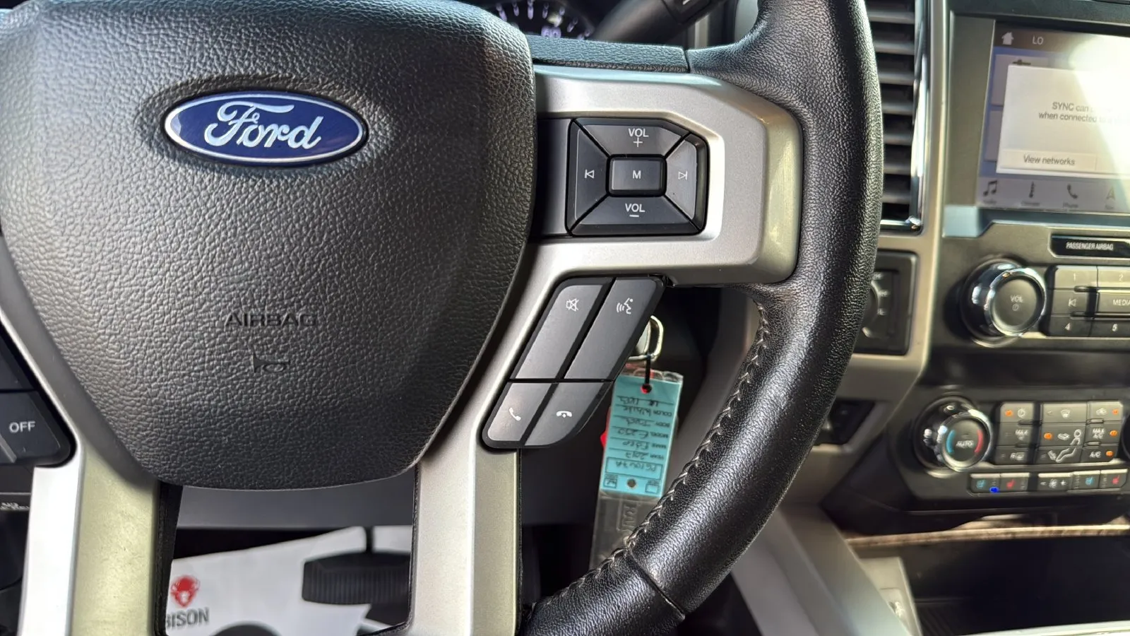 Ford F-250SD photo 14