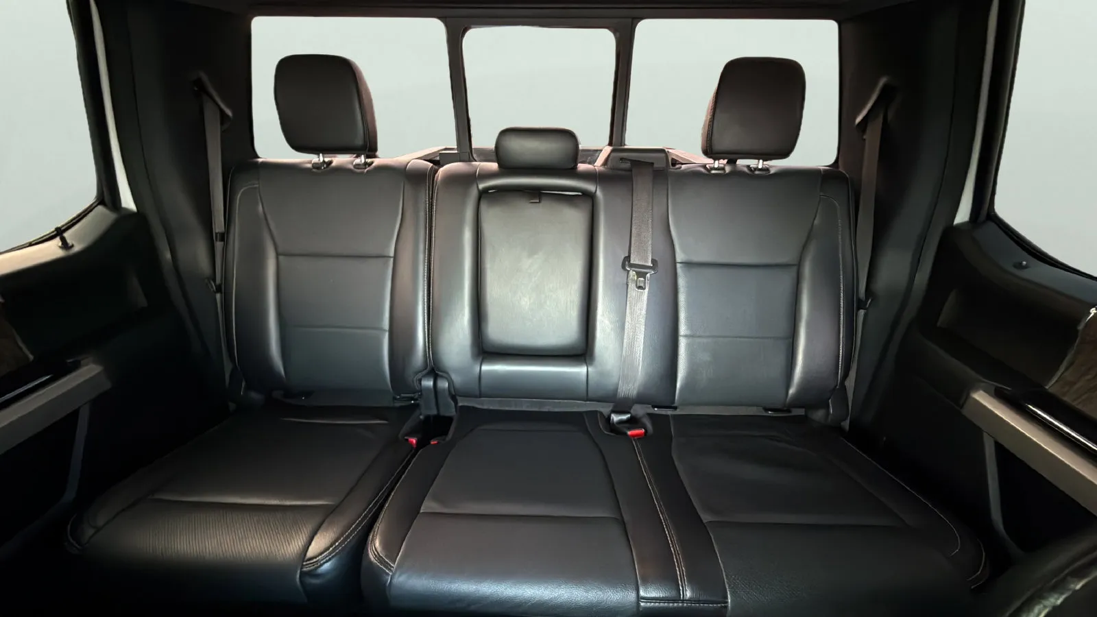 Ford F-250SD photo 24